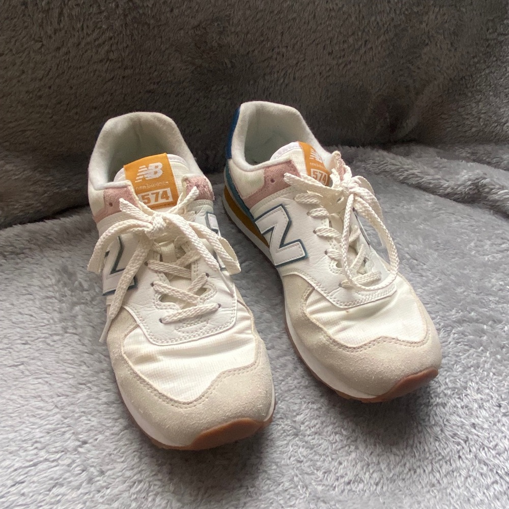 New balance shoes